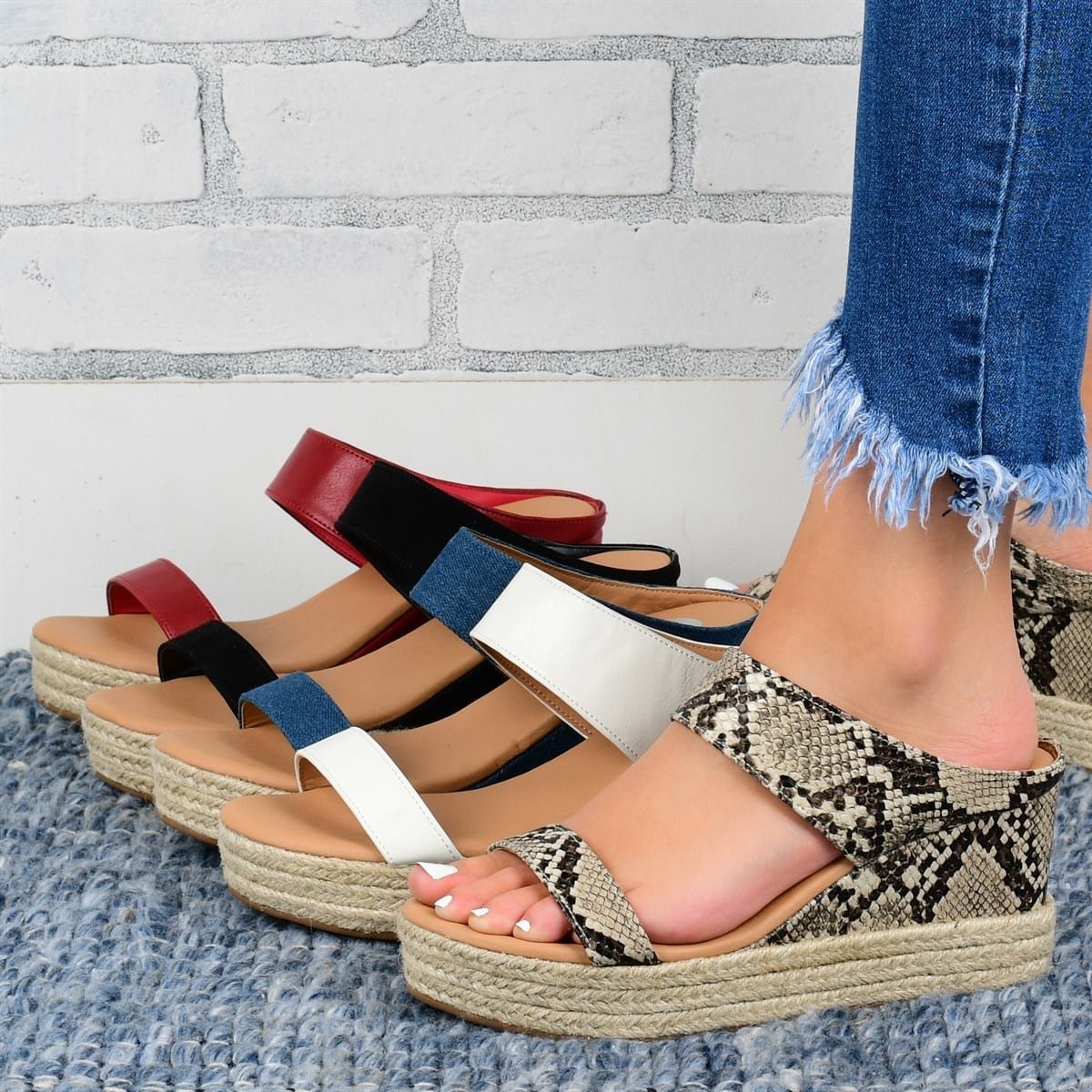 Wedge Heel Slippers Casual Sandals Comfortable High Wedge Heel Shoes